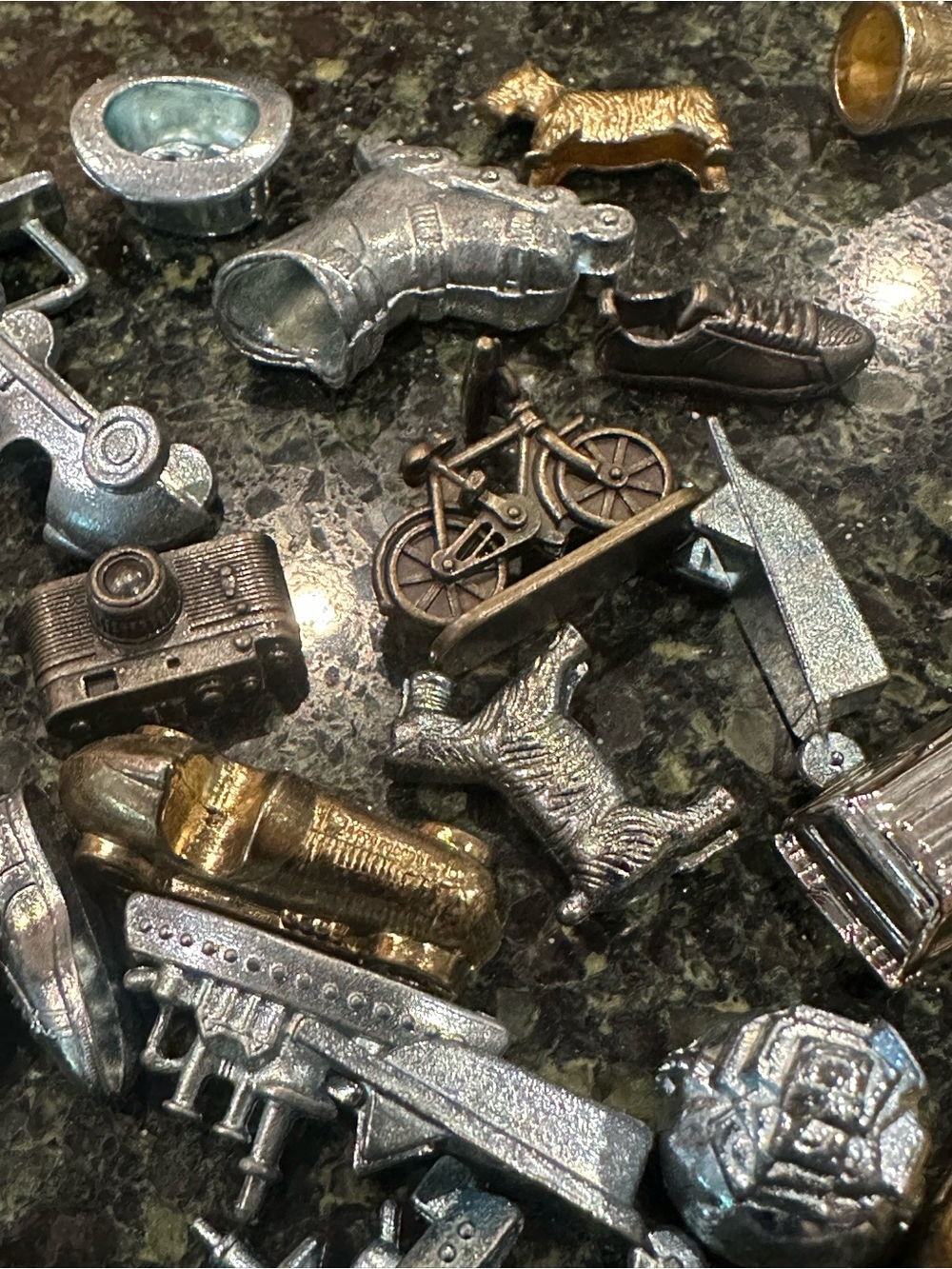 Monopoly game tokens pieces 49 stranger things hamburger car skateboard phone - Picture 8 of 14
